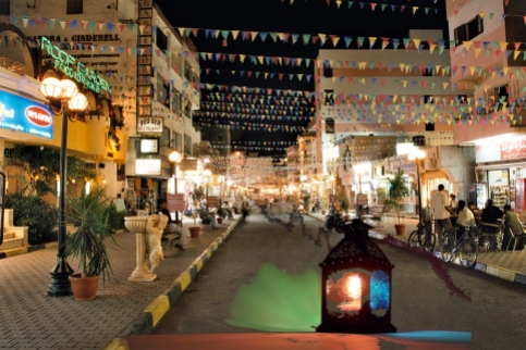 2018-05-22 Ramadan in Egypt - Hurghada - Street decorations Wikicommons